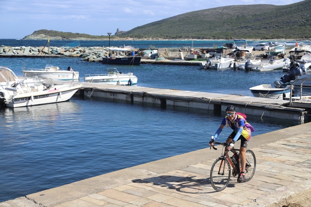 Port de Barcaggio - Patrick en vélo