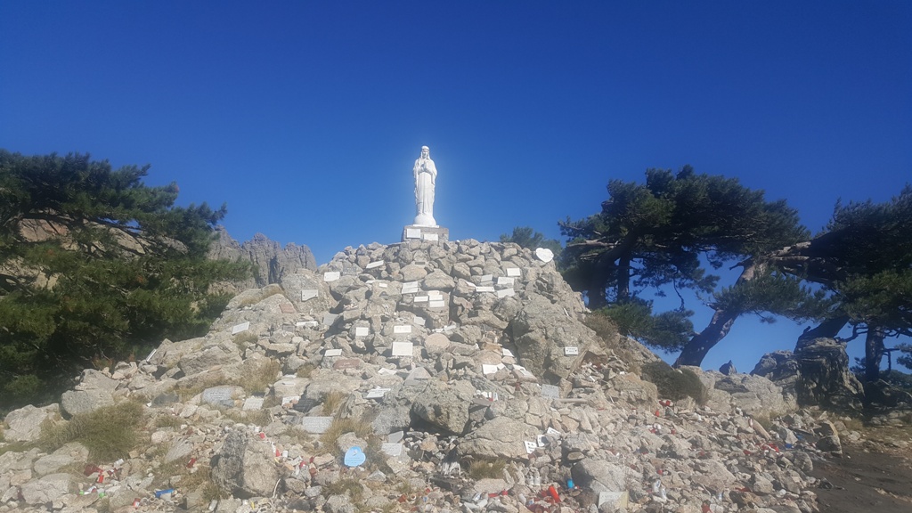 Notre Dame des Neiges - Patronne de l'Alta Rocca Notre Dame des Neiges - Patronne de l'Alta Rocca