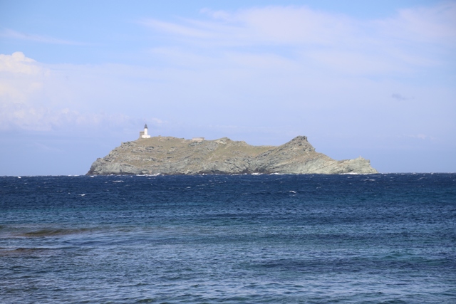 Ile de la Giraglia - vue au téléobjectif